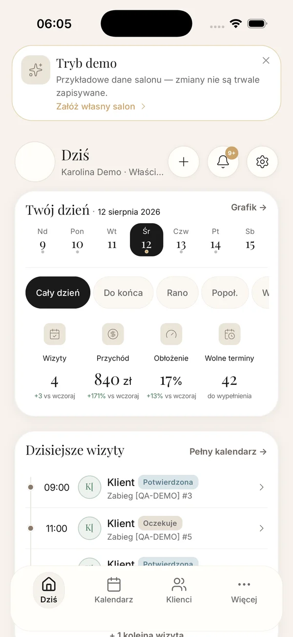 Ekran Dziś w NAVIÉ z planem dnia i czterema zakładkami